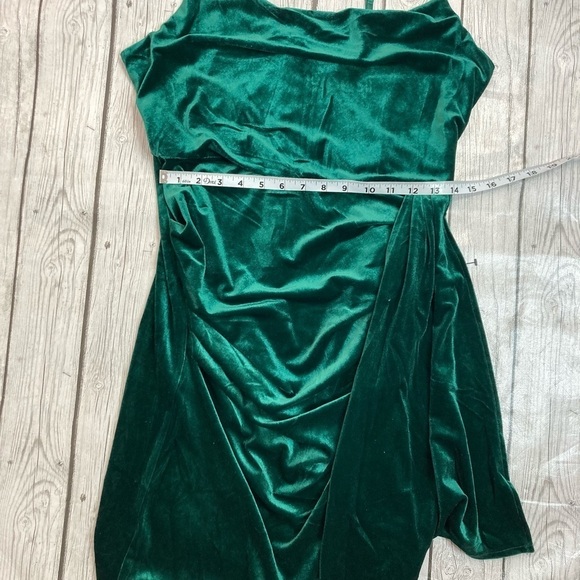 Lulus Living it Luxe Emerald Green Velvet Tulip Mini Dress - Picture 15 of 16